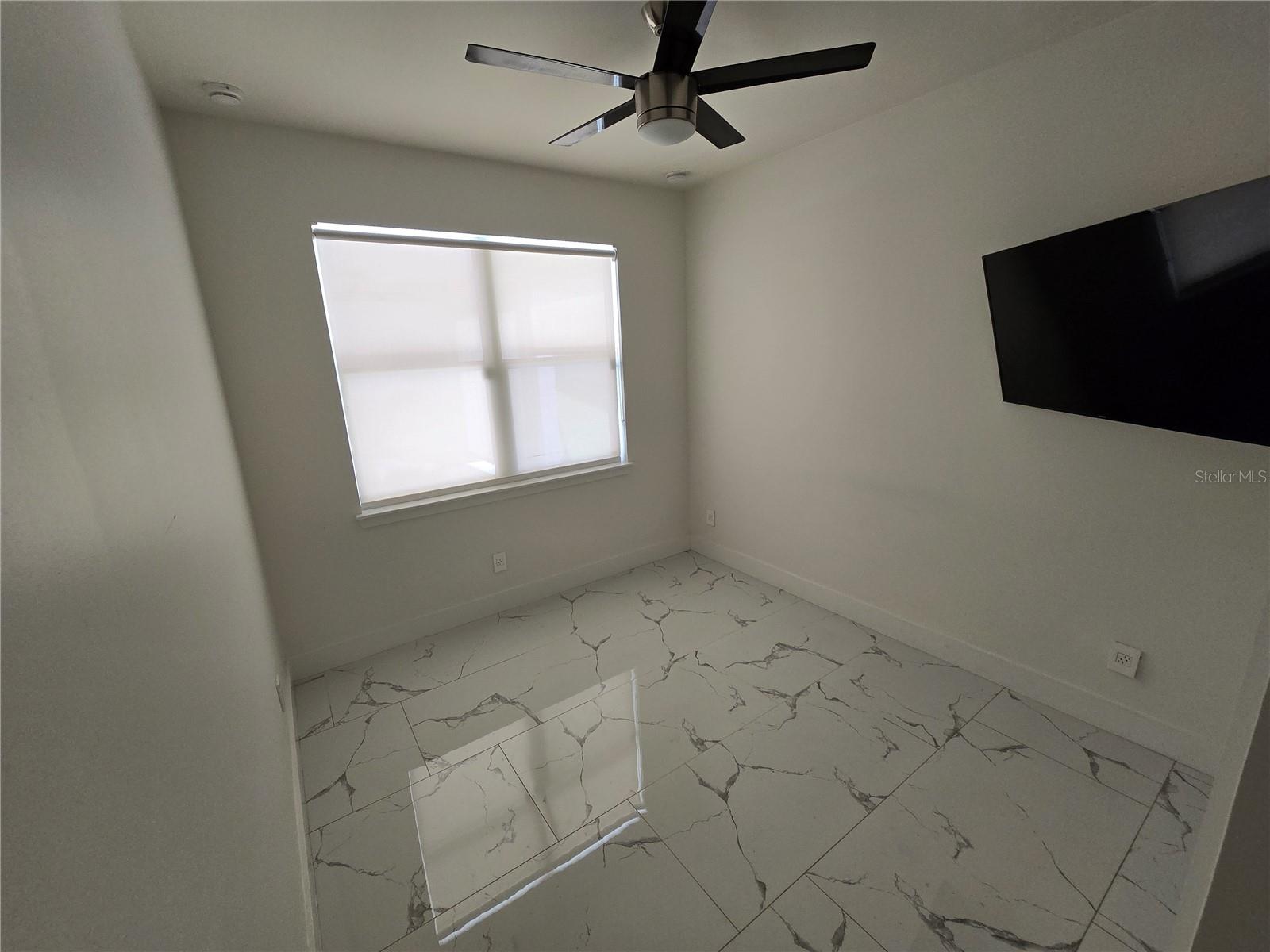 POINTE AT HUNTERS CREEK - Residential