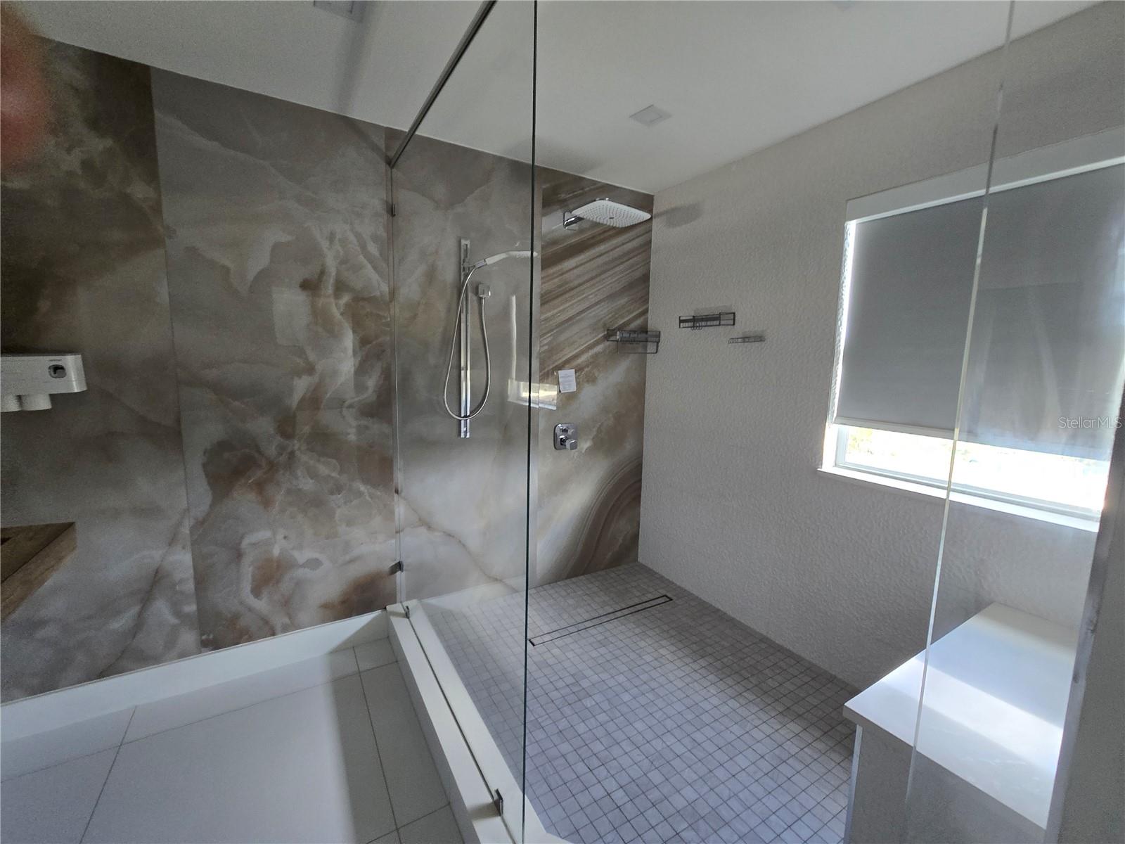 POINTE AT HUNTERS CREEK - Residential