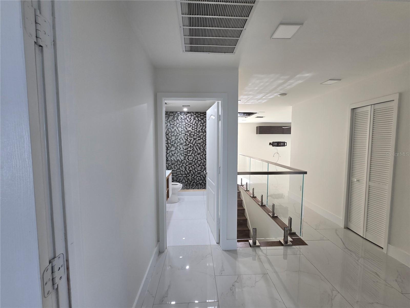 POINTE AT HUNTERS CREEK - Residential