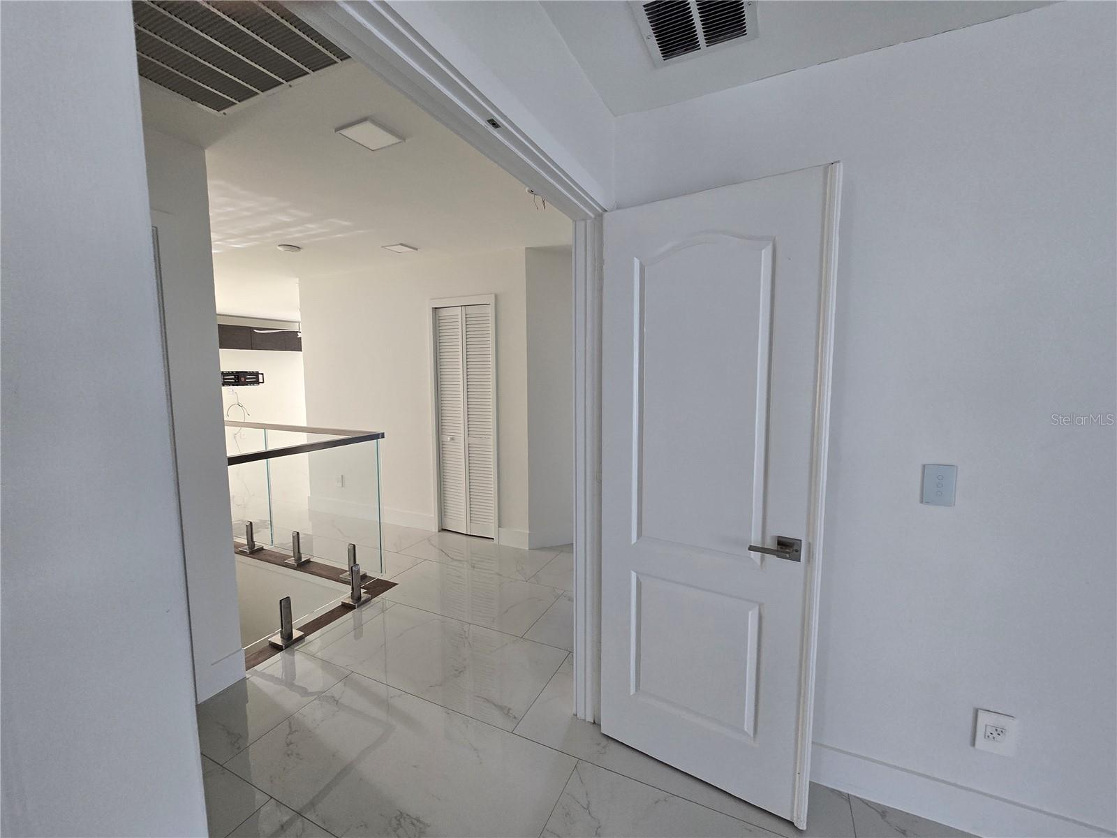 POINTE AT HUNTERS CREEK - Residential