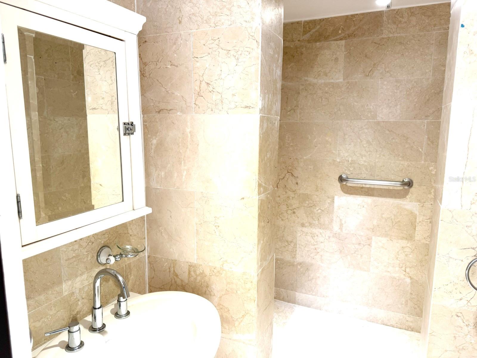 SHELL CASTLE CLUB - Residential Lease