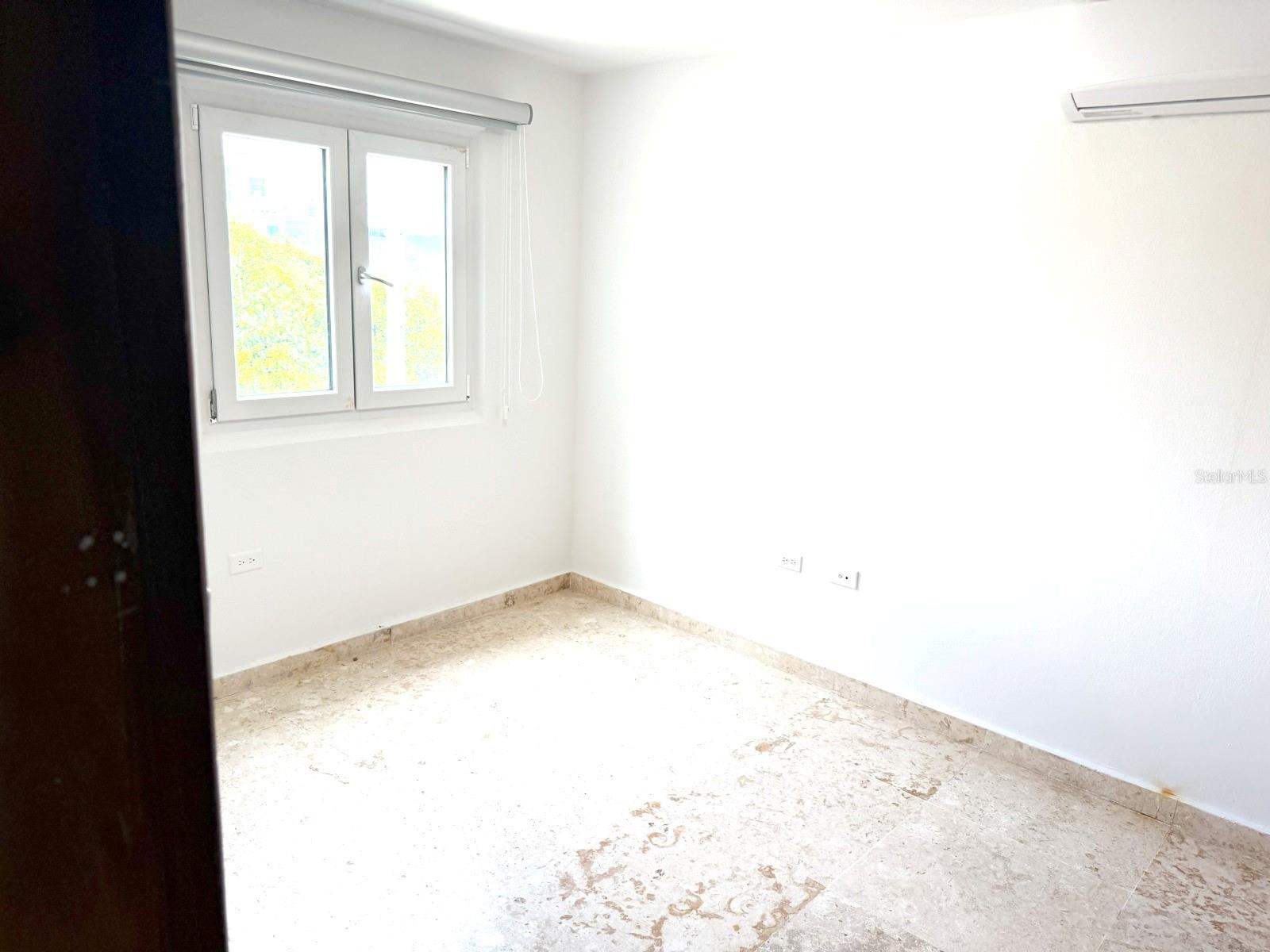 SHELL CASTLE CLUB - Residential Lease