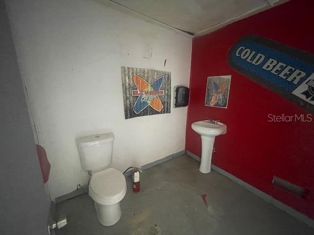 KINGSTON - Commercial Sale