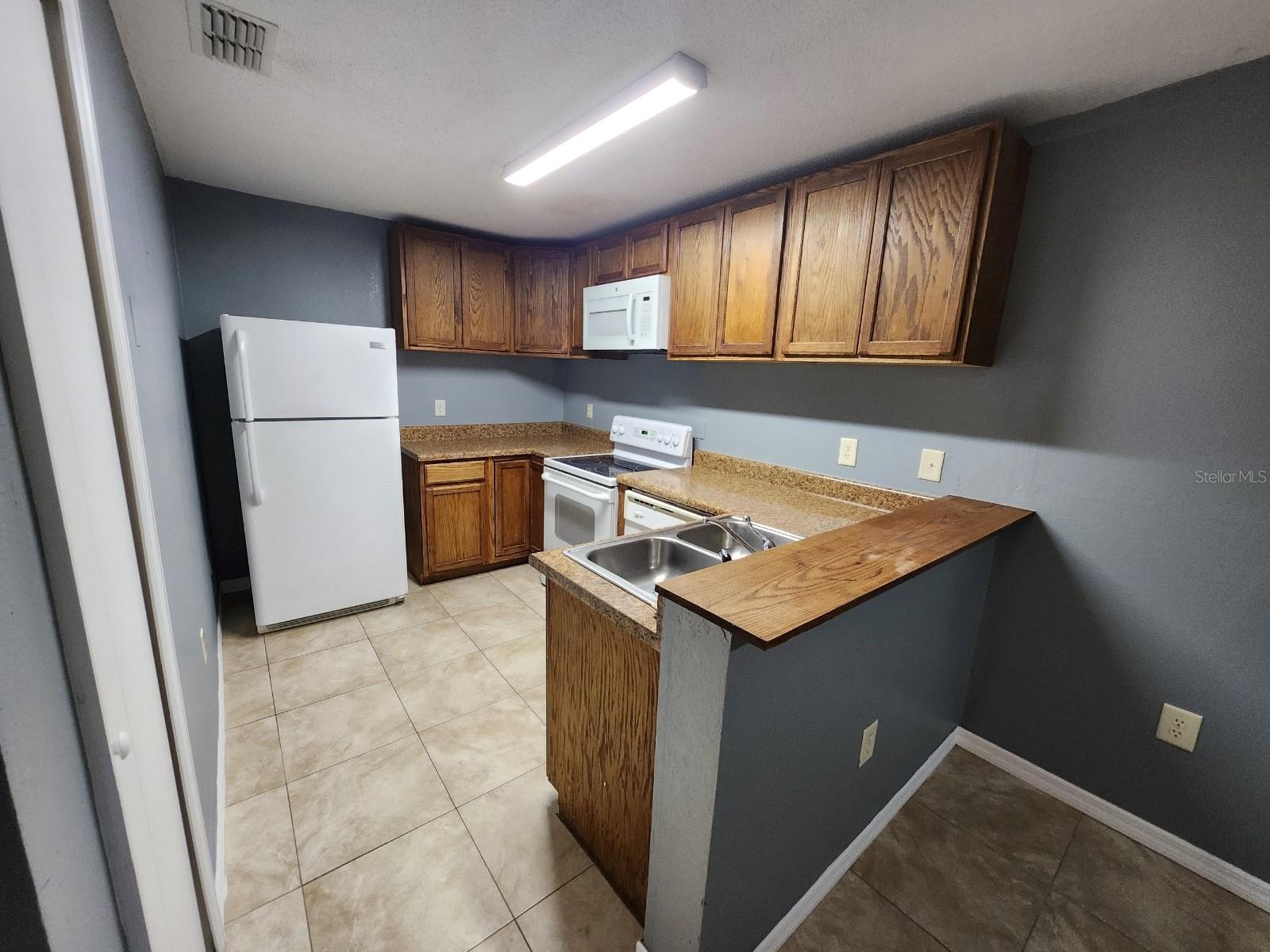 LAKE MARION GOLF RESORT - Residential Lease