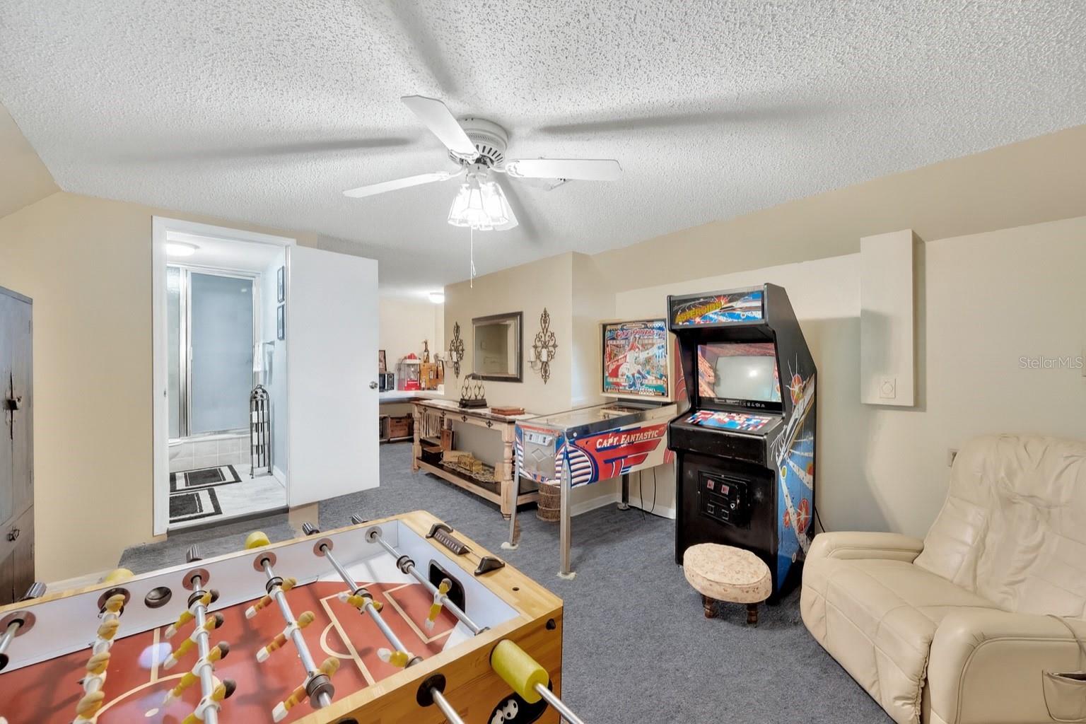 STONER WOODS SUB UNIT - Residential