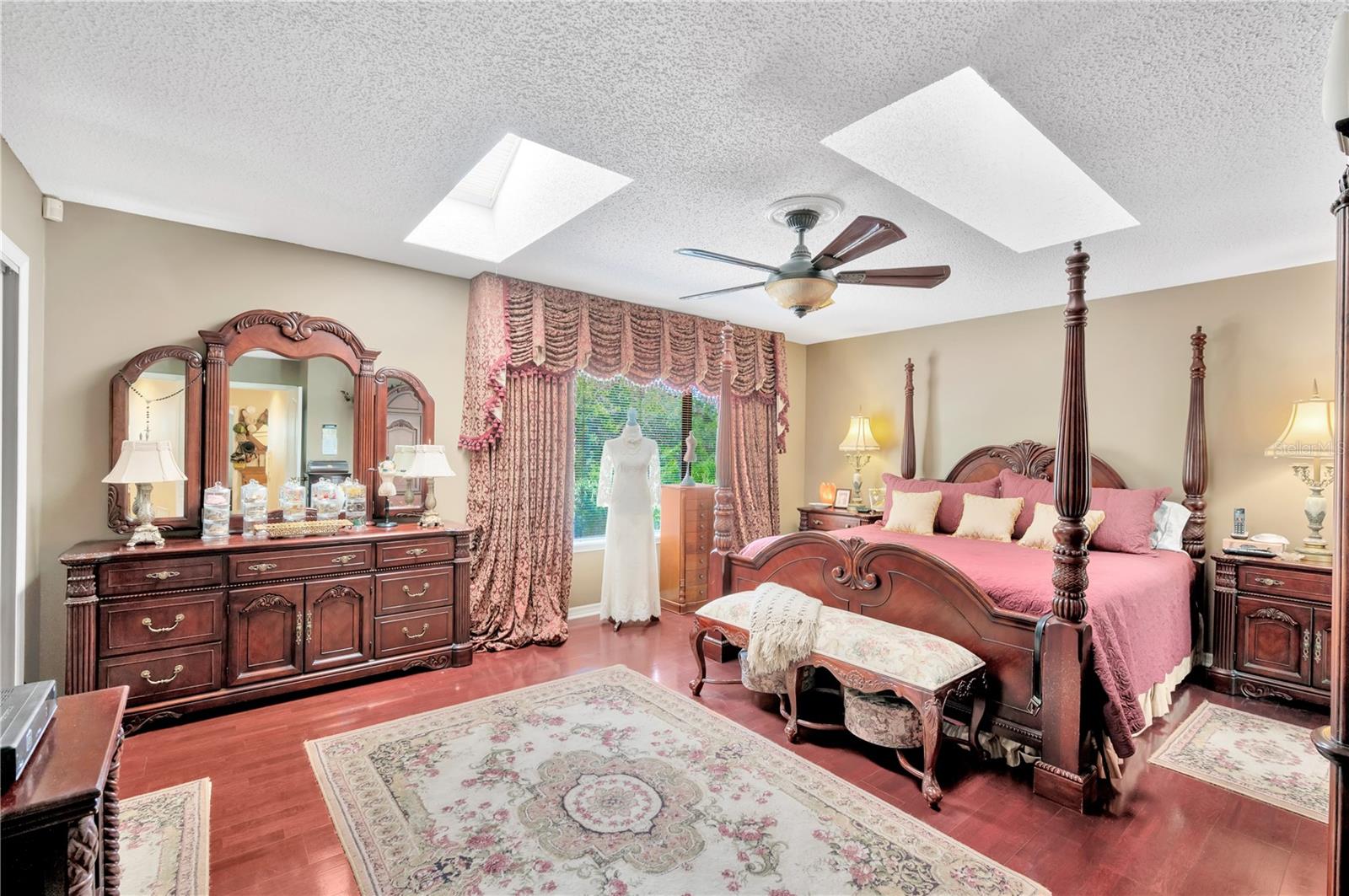 STONER WOODS SUB UNIT - Residential