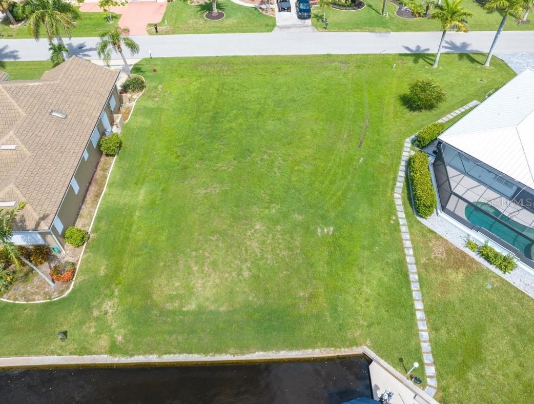 3806 BERMUDA COURT