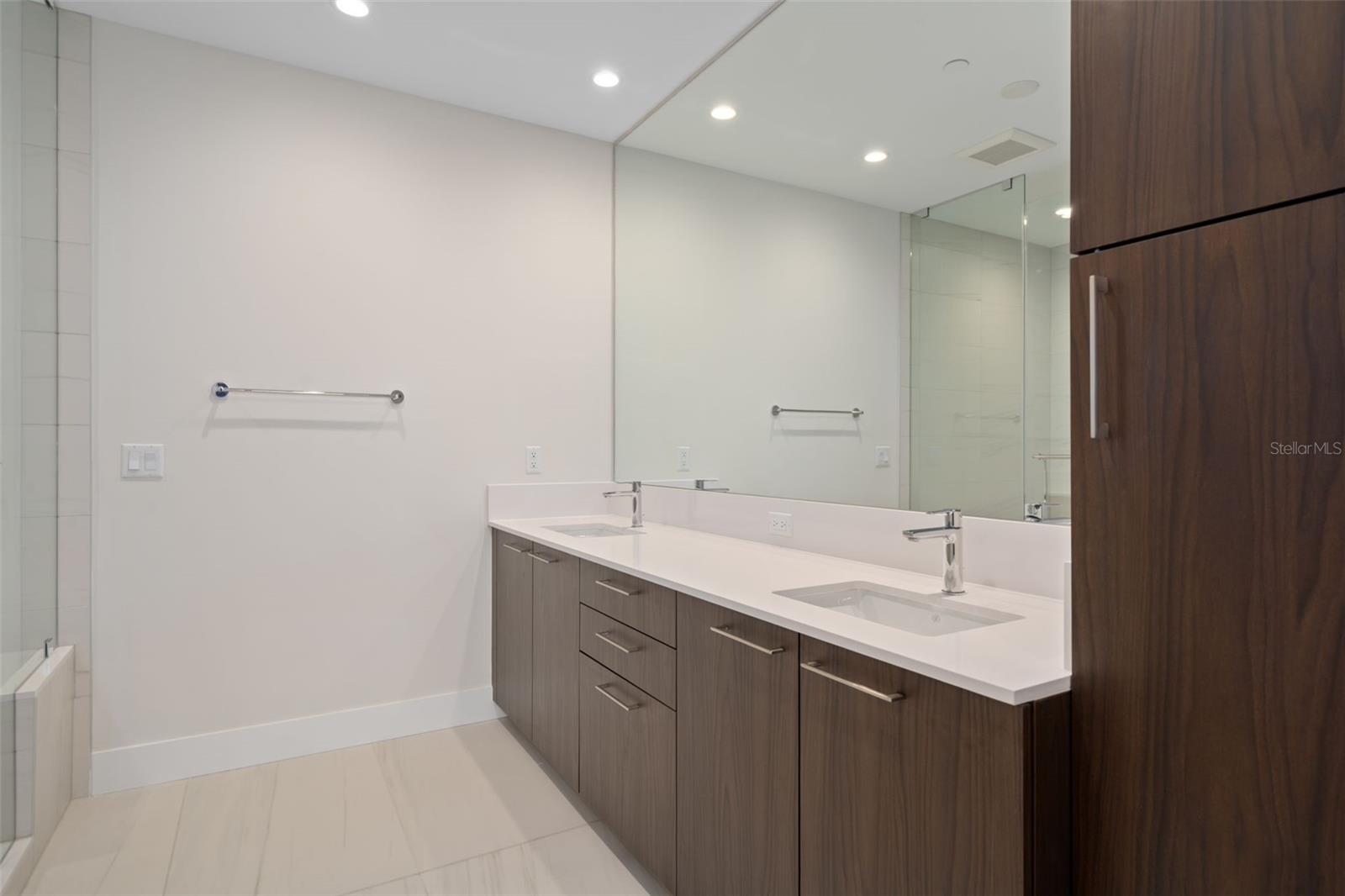 ART HOUSE A CONDOMINIUM UNIT 2401 - Residential