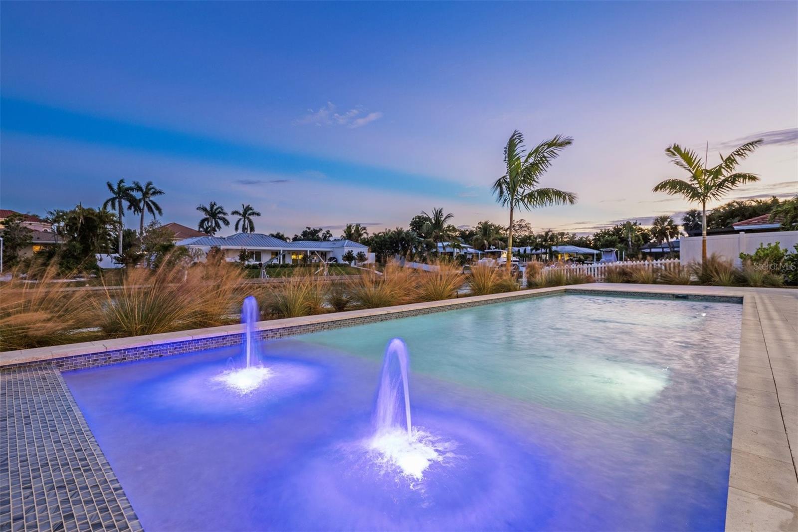 COUNTRY CLUB SHORES IV - Residential