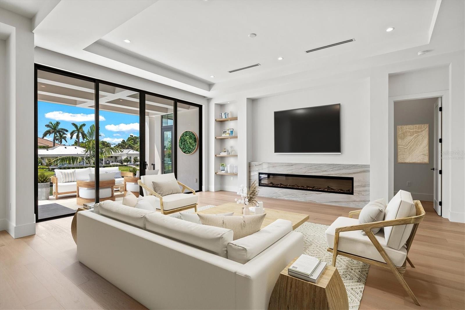 COUNTRY CLUB SHORES IV - Residential