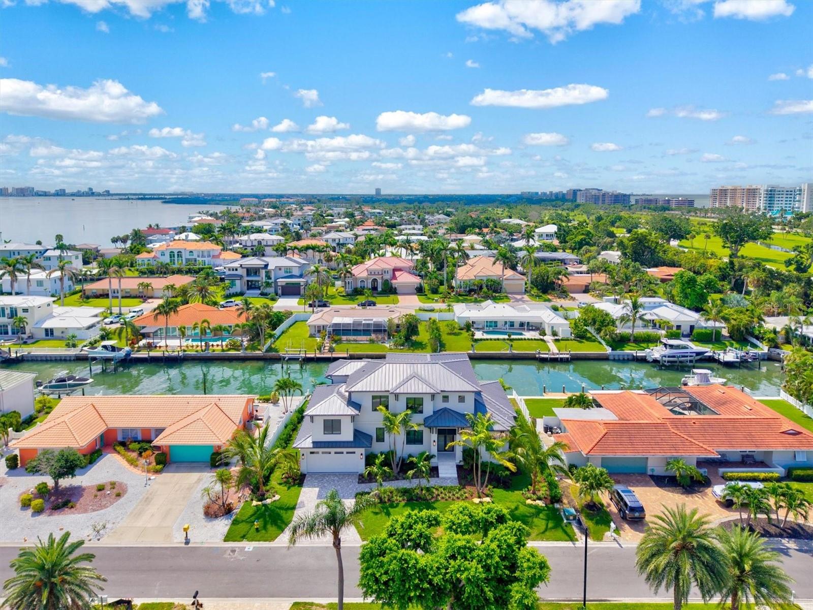 COUNTRY CLUB SHORES IV - Residential