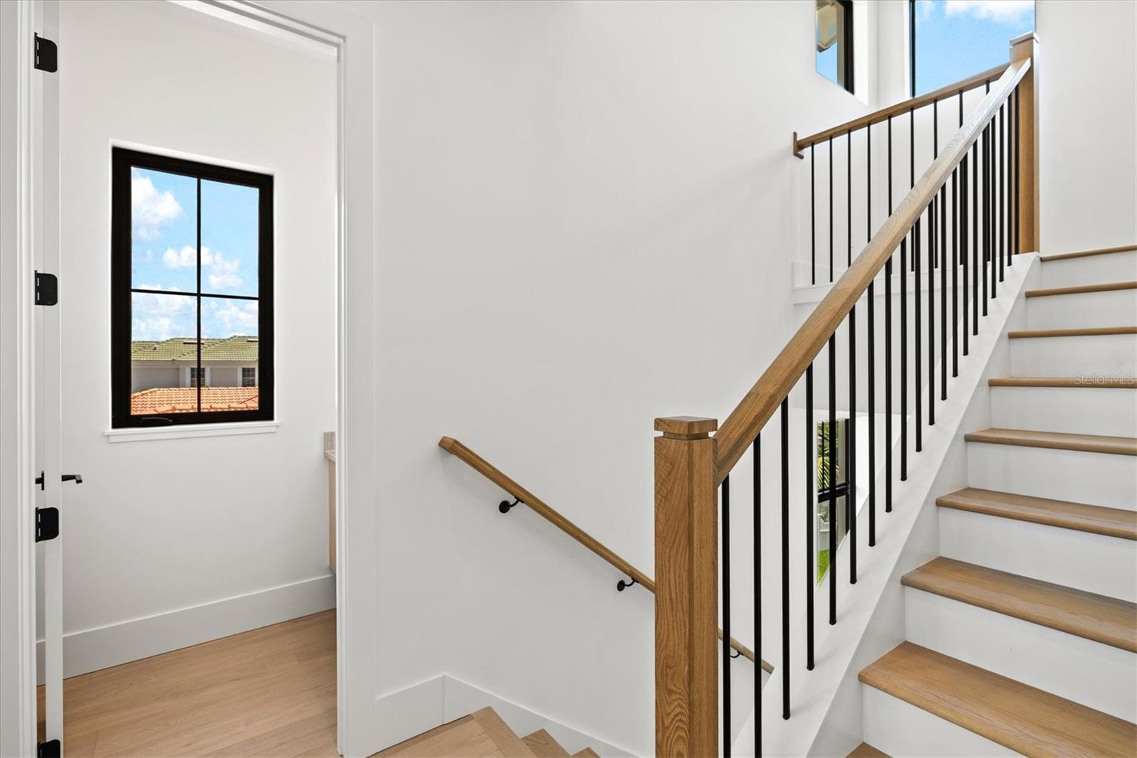COUNTRY CLUB SHORES IV - Residential