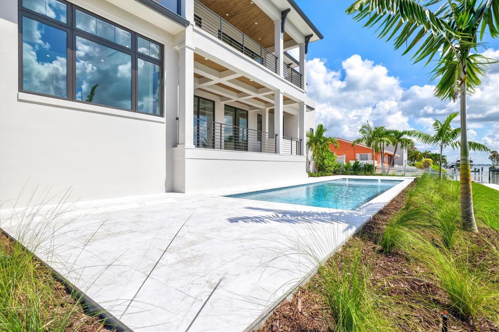 COUNTRY CLUB SHORES IV - Residential