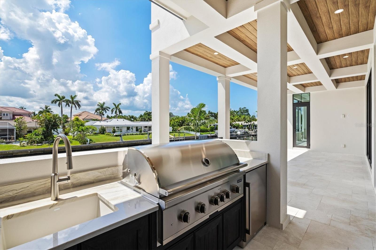 COUNTRY CLUB SHORES IV - Residential