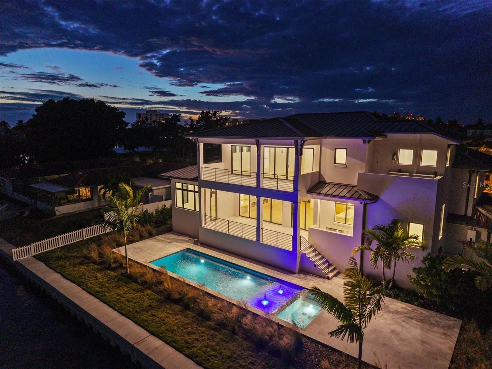 COUNTRY CLUB SHORES IV - Residential