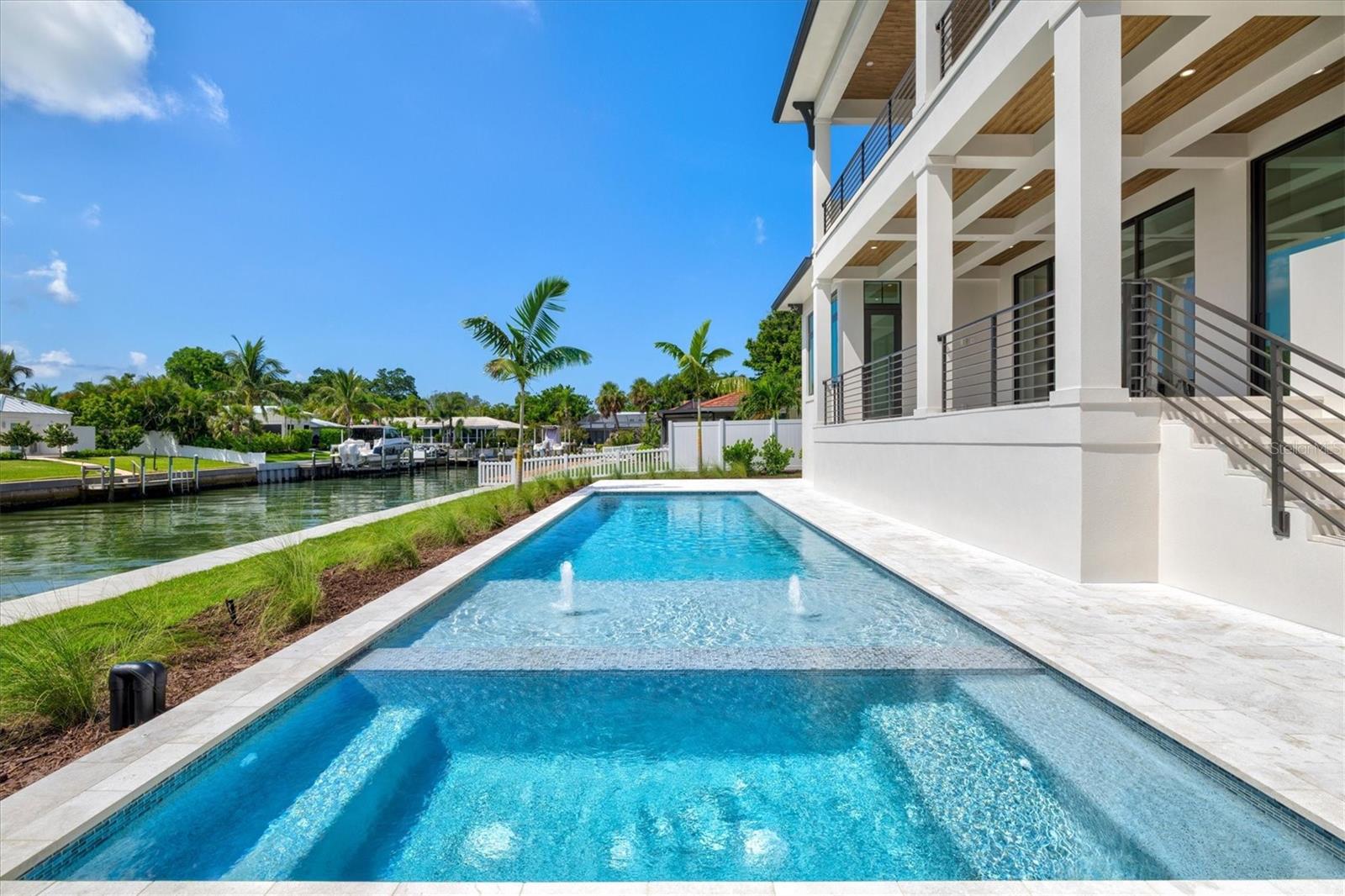 COUNTRY CLUB SHORES IV - Residential