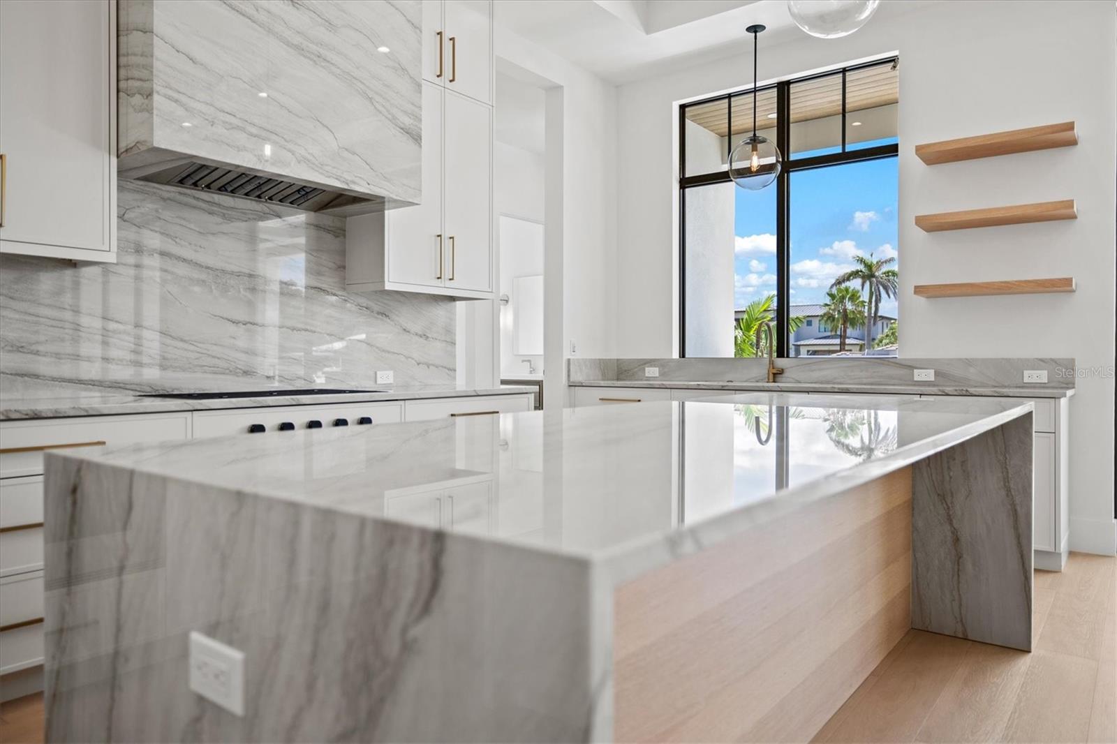 COUNTRY CLUB SHORES IV - Residential