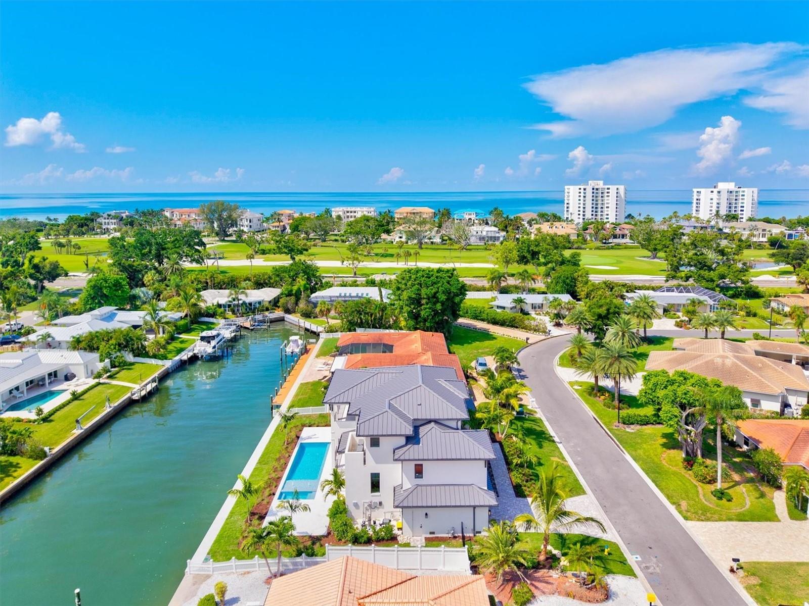 COUNTRY CLUB SHORES IV - Residential