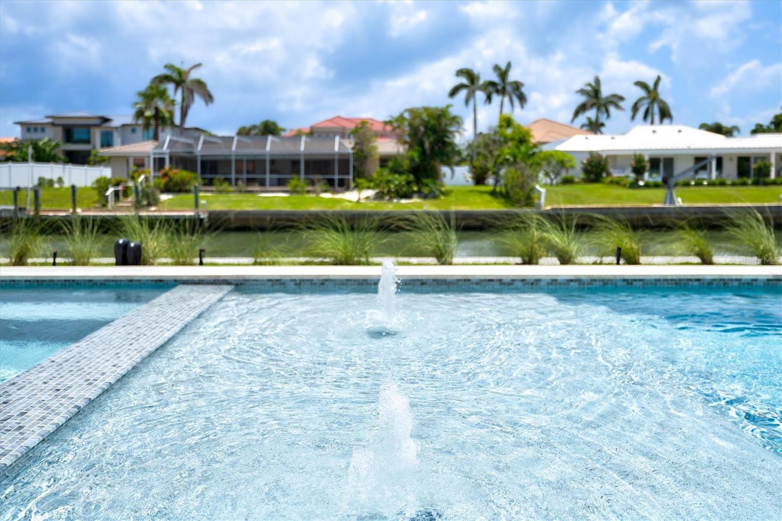 COUNTRY CLUB SHORES IV - Residential