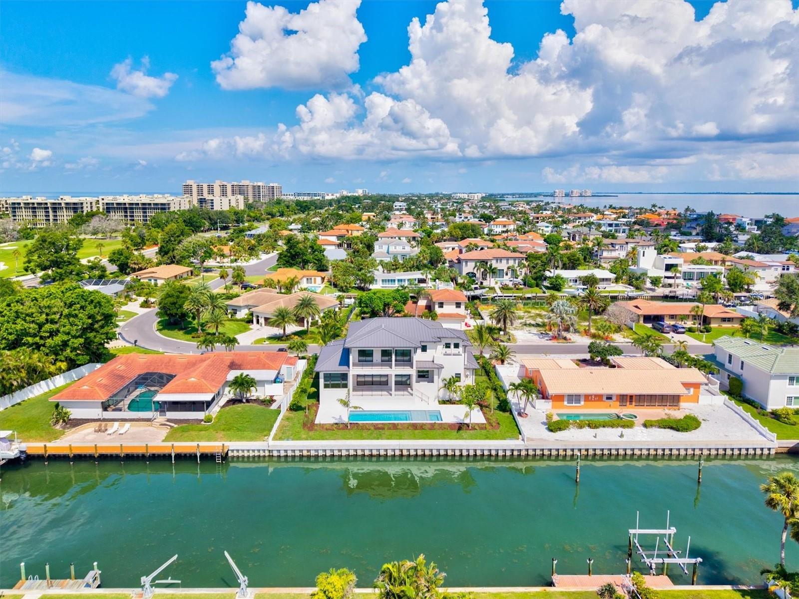 COUNTRY CLUB SHORES IV - Residential