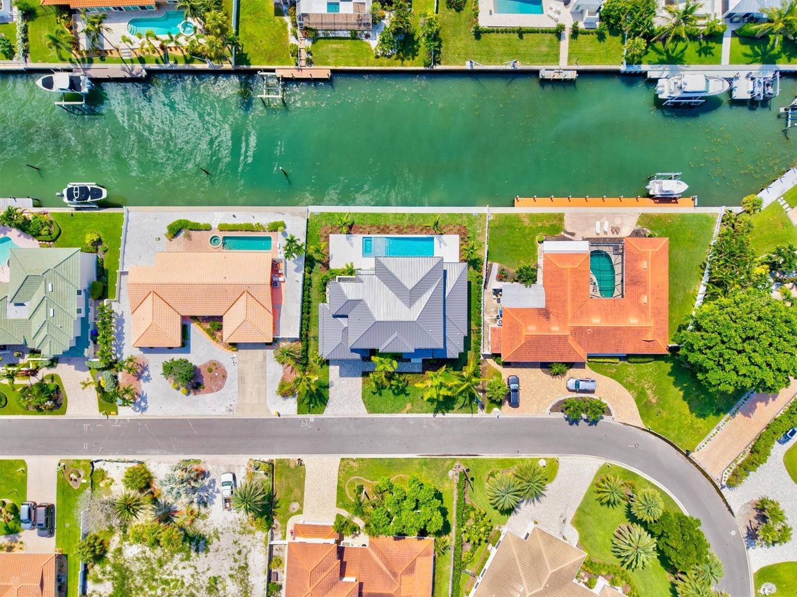 COUNTRY CLUB SHORES IV - Residential