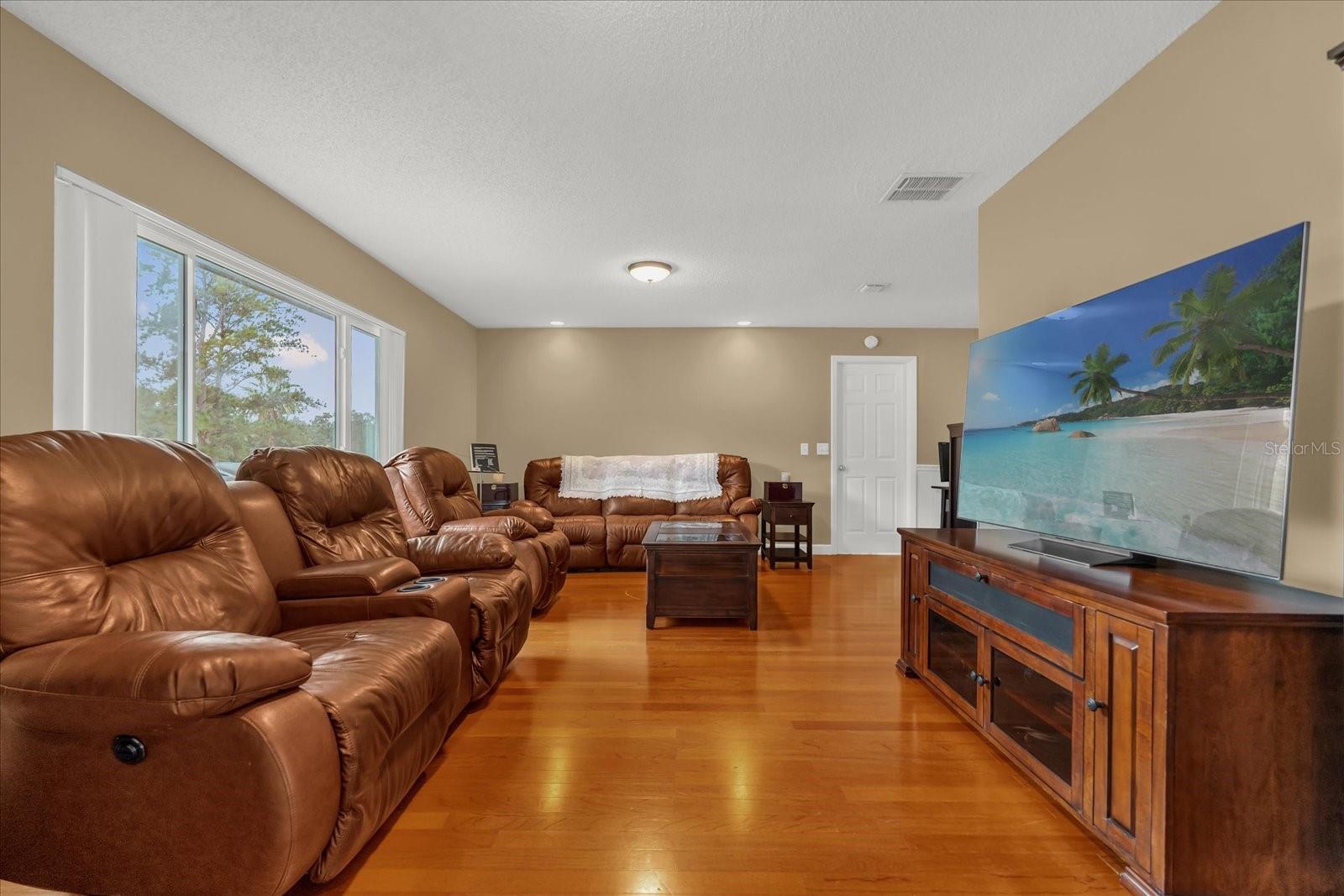 SPRING OAKS UNIT 3 - Residential