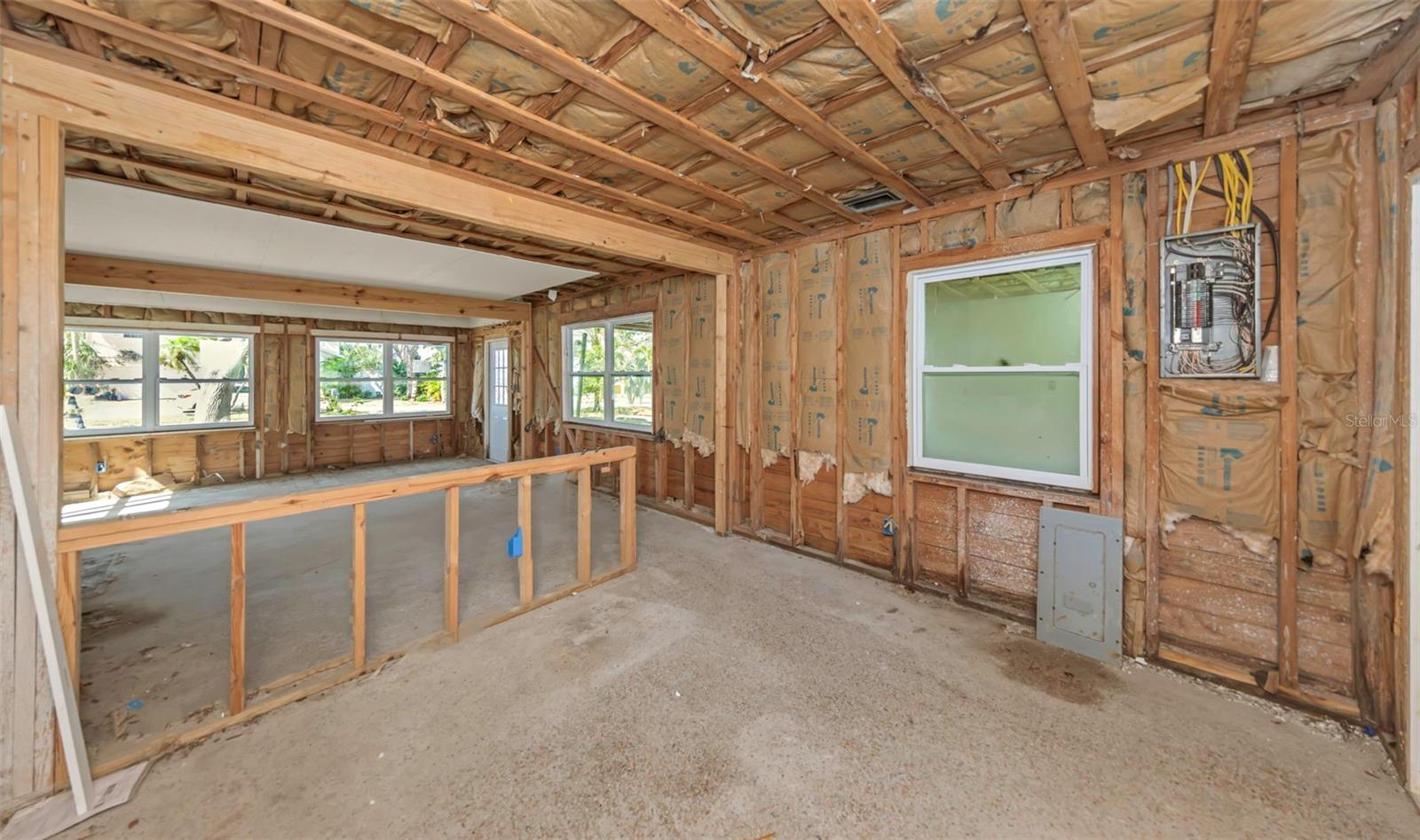 SUTHERLAND SHORES - Residential