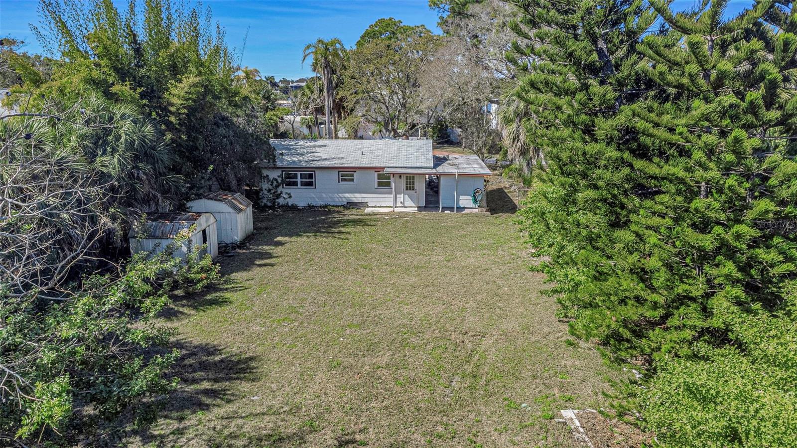 SUTHERLAND SHORES - Residential