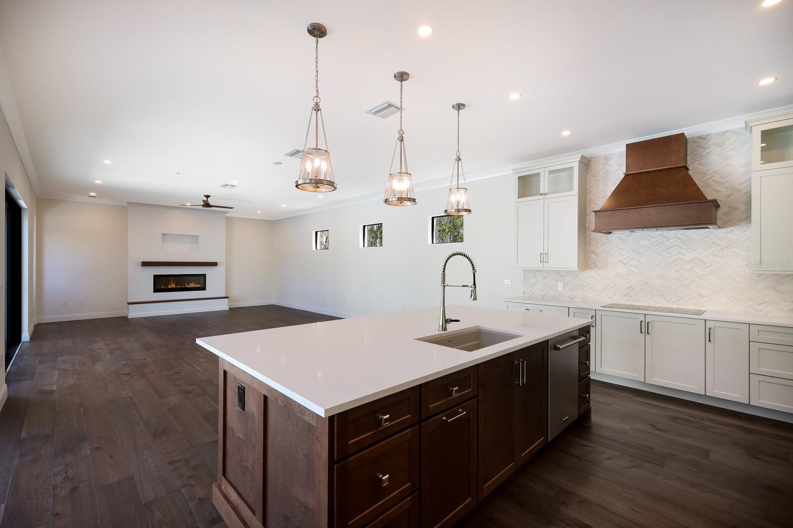 GRANADA SUB - Residential