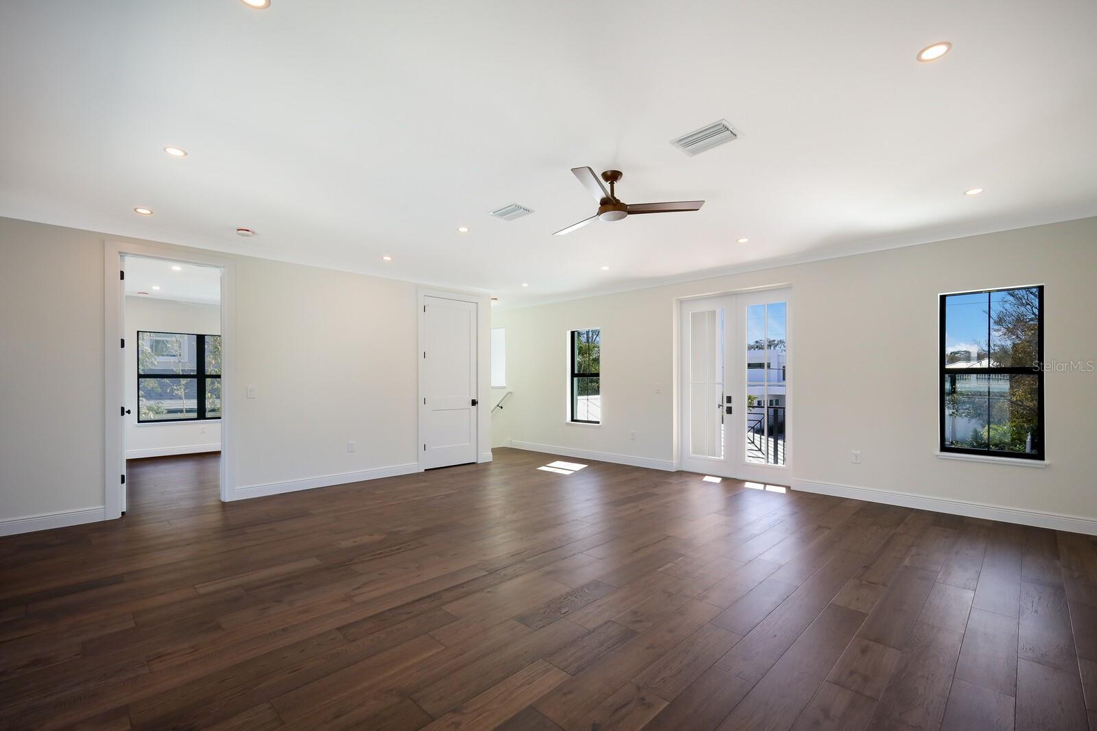 GRANADA SUB - Residential