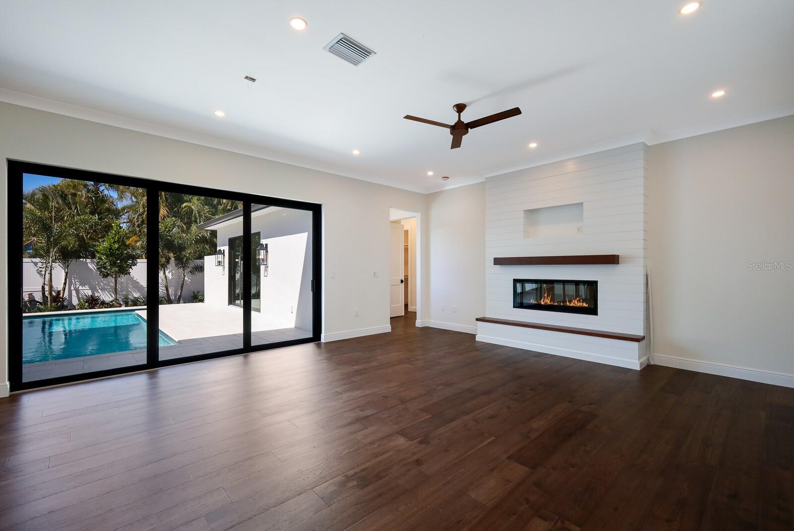 GRANADA SUB - Residential