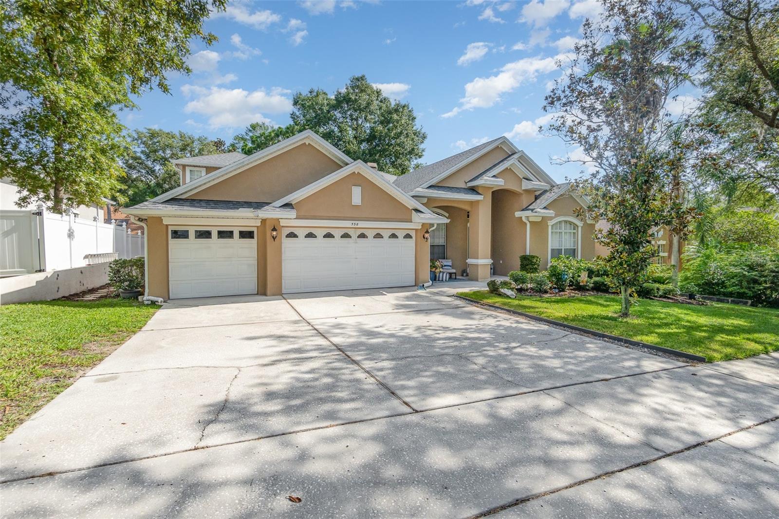 538 MAJESTIC OAK DRIVE