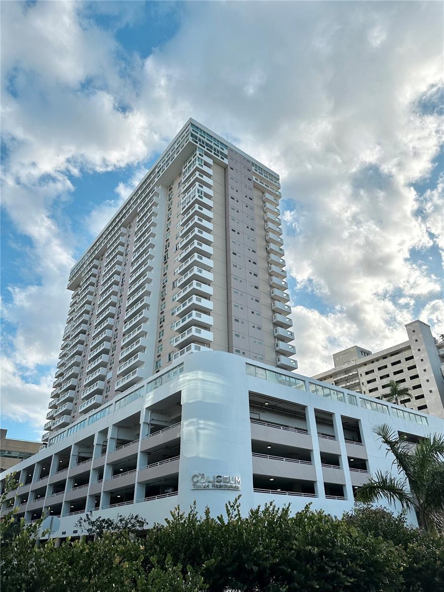 This beautiful 2-bedroom, 2-bathroom offers a comfortable and modern living experience. Enjoy a spacious layout with a fully-equipped kitchen, dining and family rooms. The master bedroom features an ensuite bathroom and a walk-in closet, while the large private balcony provides stunning panoramic views of the surrounding area. The Coliseum Tower, located in Hato Rey, Puerto Rico, is a prominent skyscraper that stands as one of the tallest buildings in the area. It is part of the district known for its financial and commercial importance. Its location near the Roberto Clemente Coliseum, a major sports and entertainment venue, adds to its visibility and significance within the urban landscape of San Juan.
- Sale price: $599,000
- 2 Bedrooms | 2 Full bathrooms
- Approx. 1,333 Sf of GLA
- Private and large balcony with panoramic views
- Ensuite bathroom and walk-in closet at master
- Fully-equipped kitchen
- Dining & family rooms
- Utility and linen closets
- 24/7 Physical security
- Partial power generator (some plugs in the unit)
- Heated, lap pool
- Kiddie pool and playground
- Gym, gazebo, events room
- Pets allowed
- 2 Assigned parking spaces
- Unfurnished
