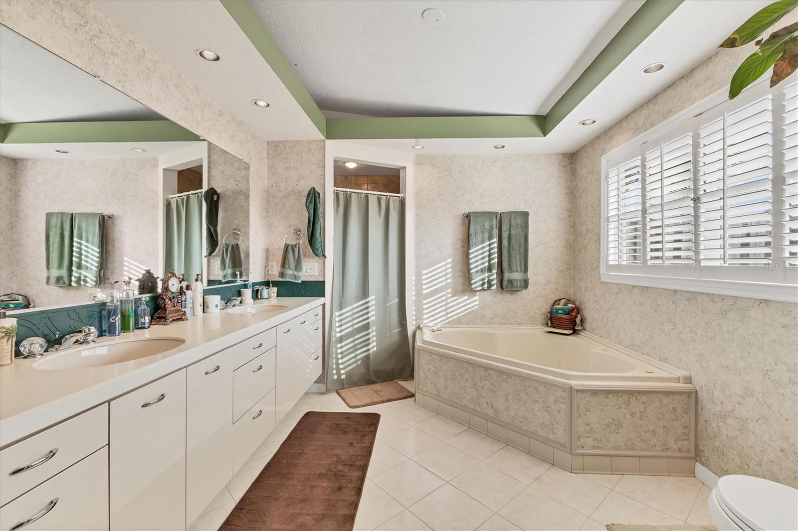 WHITFIELD COUNTRY CLUB HEIGHTS UN 1&2 - Residential