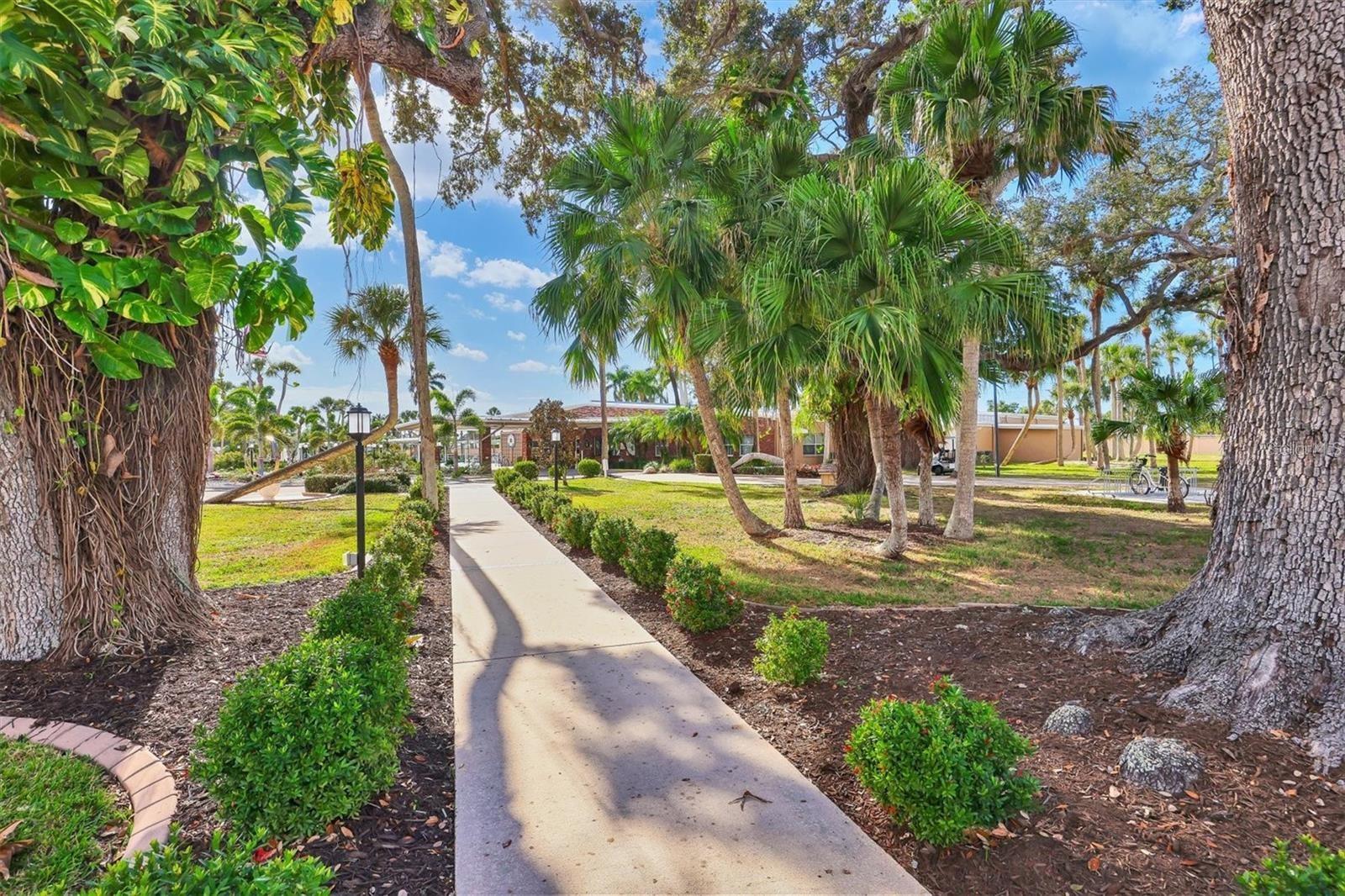 GOLF LAKES RESIDENTS CO-OP - Land