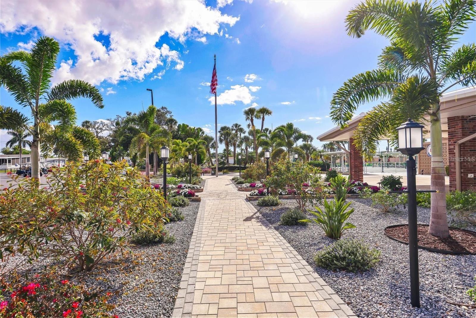 GOLF LAKES RESIDENTS CO-OP - Land