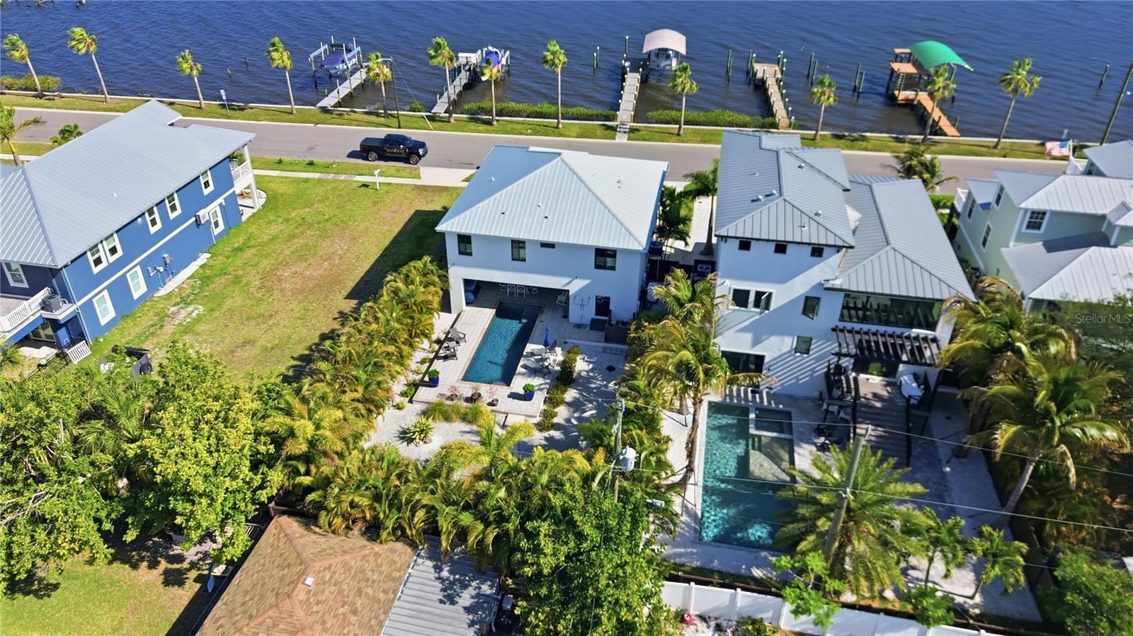 MANATEE GARDENS THIRD SEC - Residential