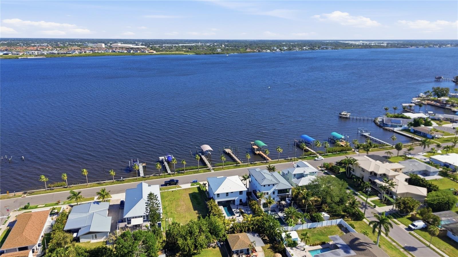 MANATEE GARDENS THIRD SEC - Residential