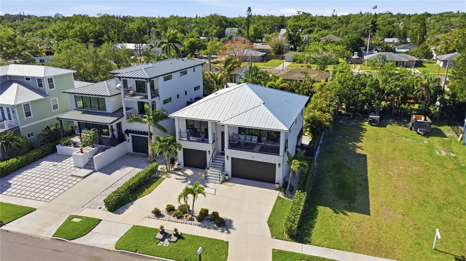 MANATEE GARDENS THIRD SEC - Residential