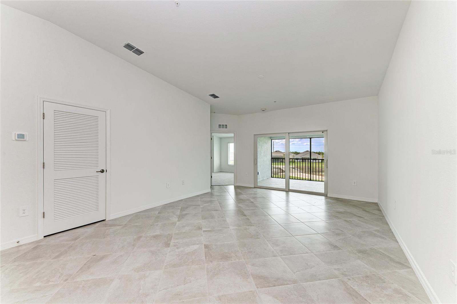 CALUSA COUNTRY CLUB - Residential Lease