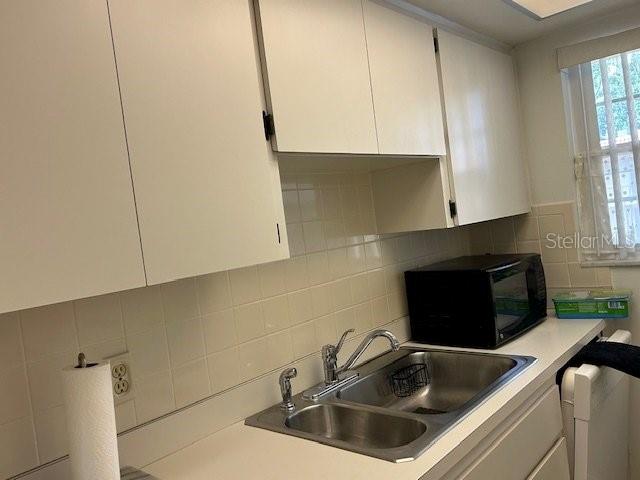 PENNWOOD MANOR - Residential Lease