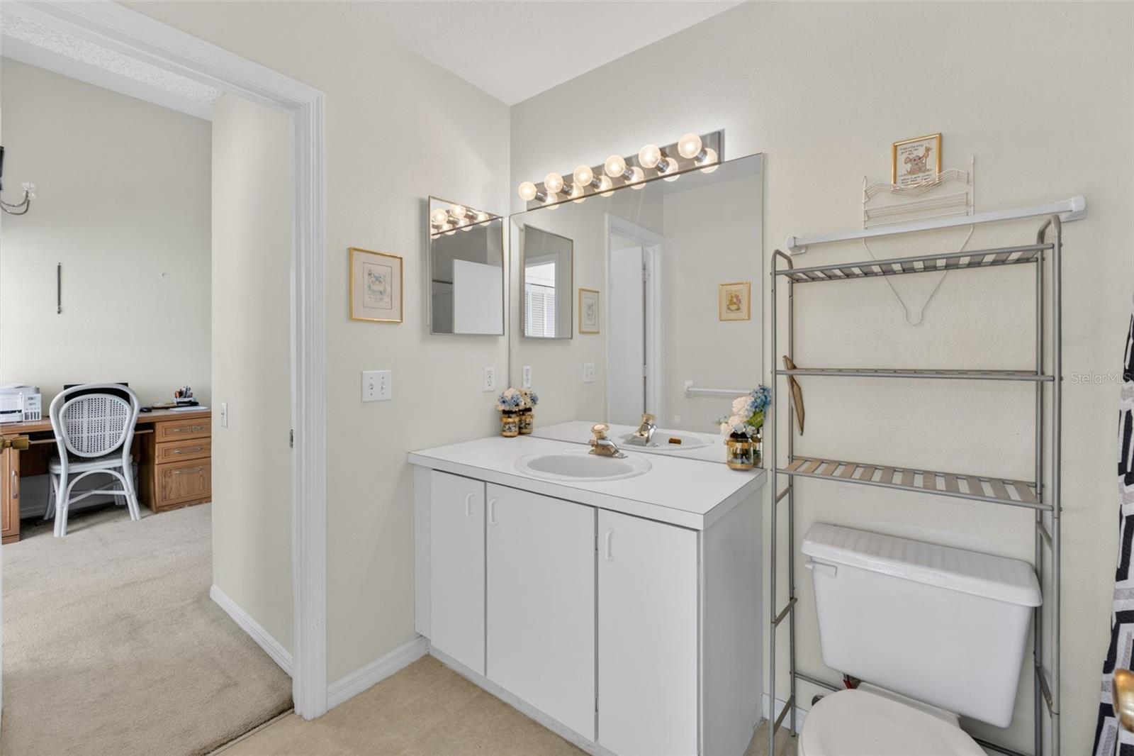 VENTURA VILLAGE PH 04 - Residential