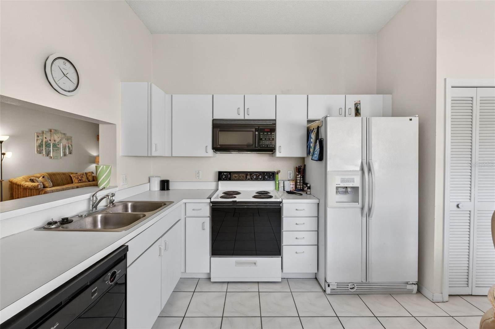 VENTURA VILLAGE PH 04 - Residential