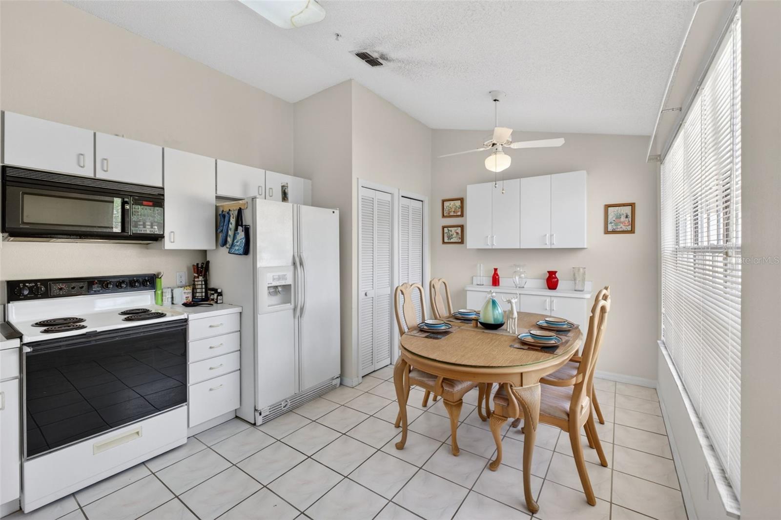 VENTURA VILLAGE PH 04 - Residential