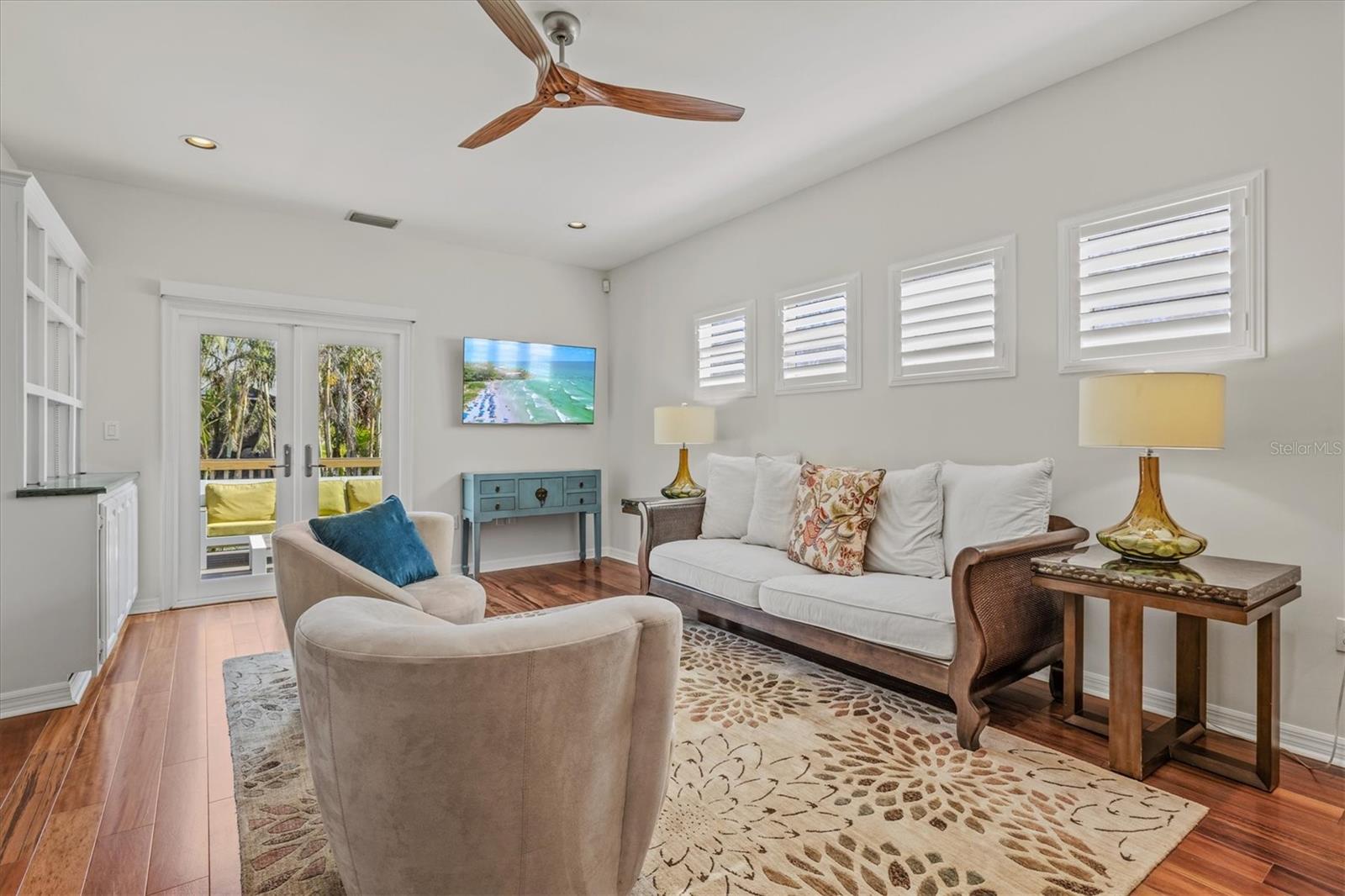 ROBERTS POINT 2 - Residential