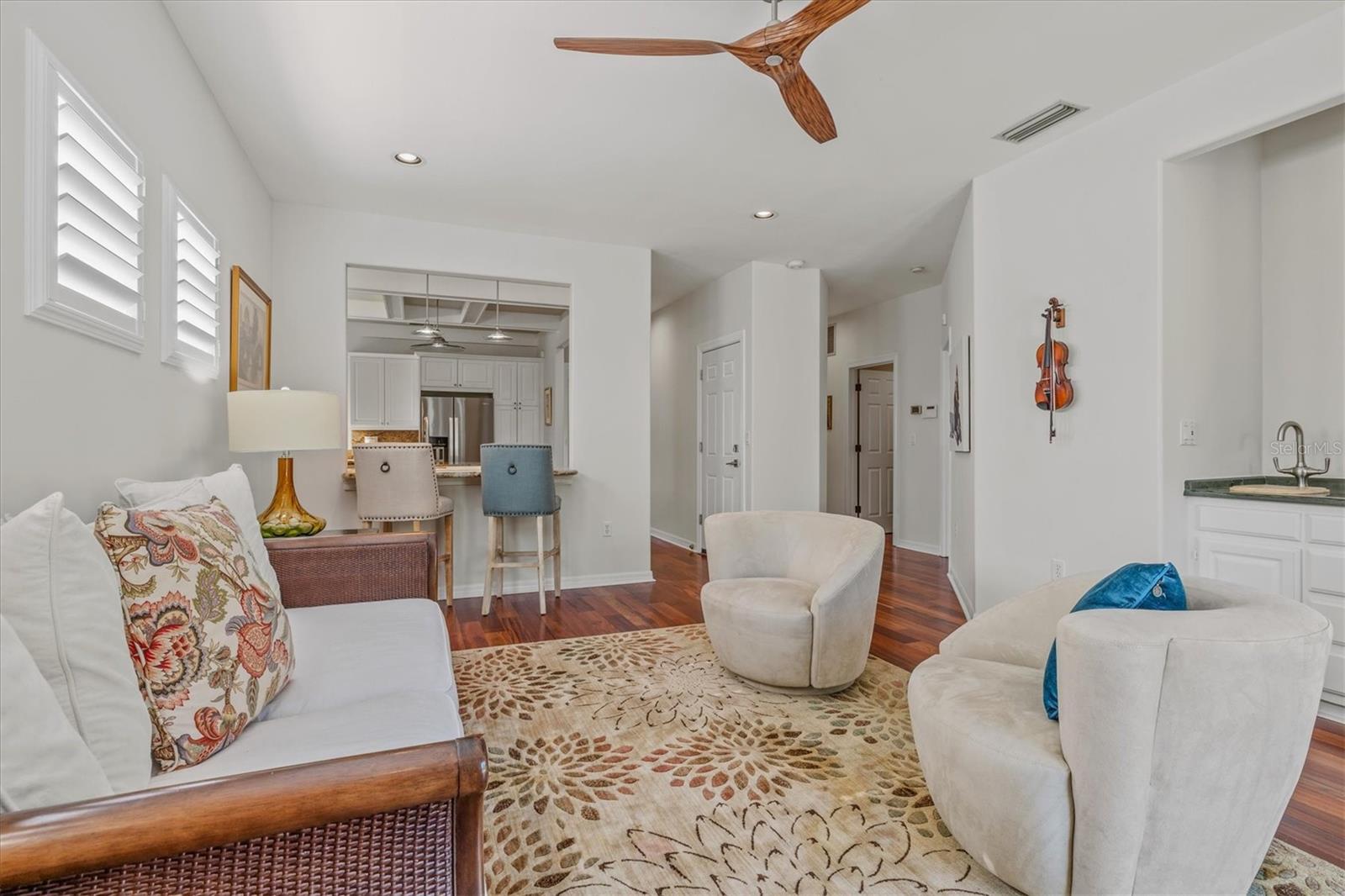 ROBERTS POINT 2 - Residential