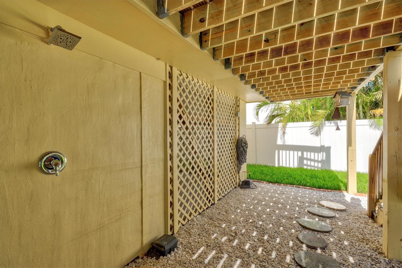 ROBERTS POINT 2 - Residential