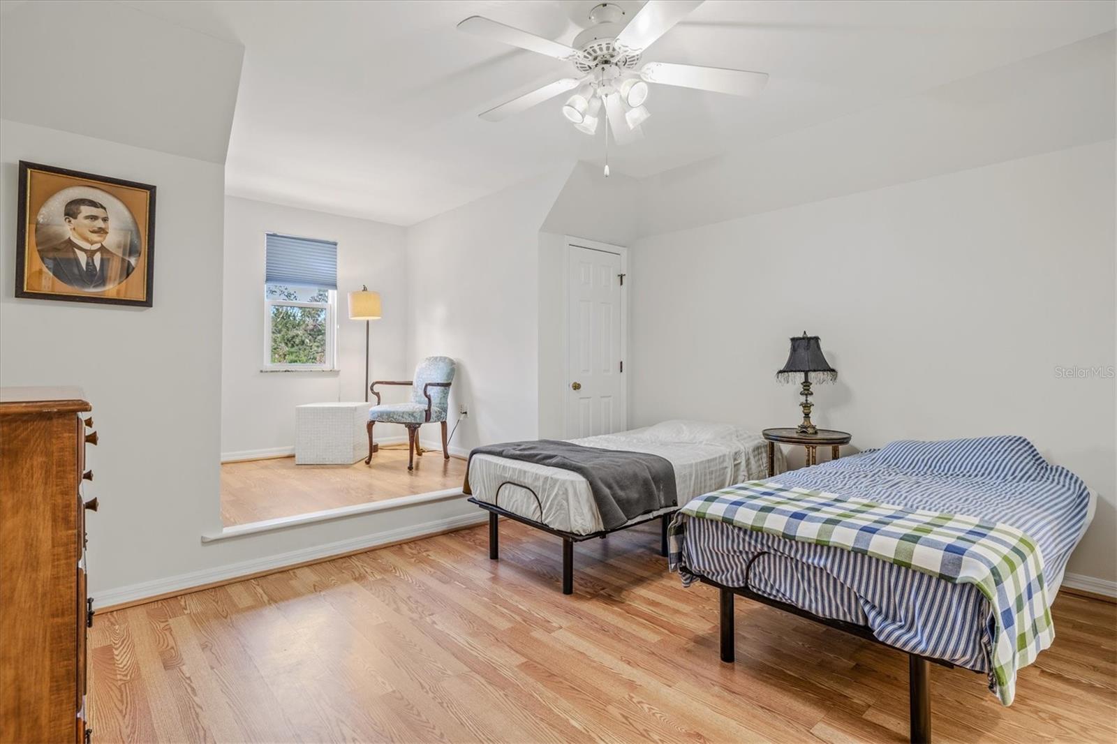 ROBERTS POINT 2 - Residential