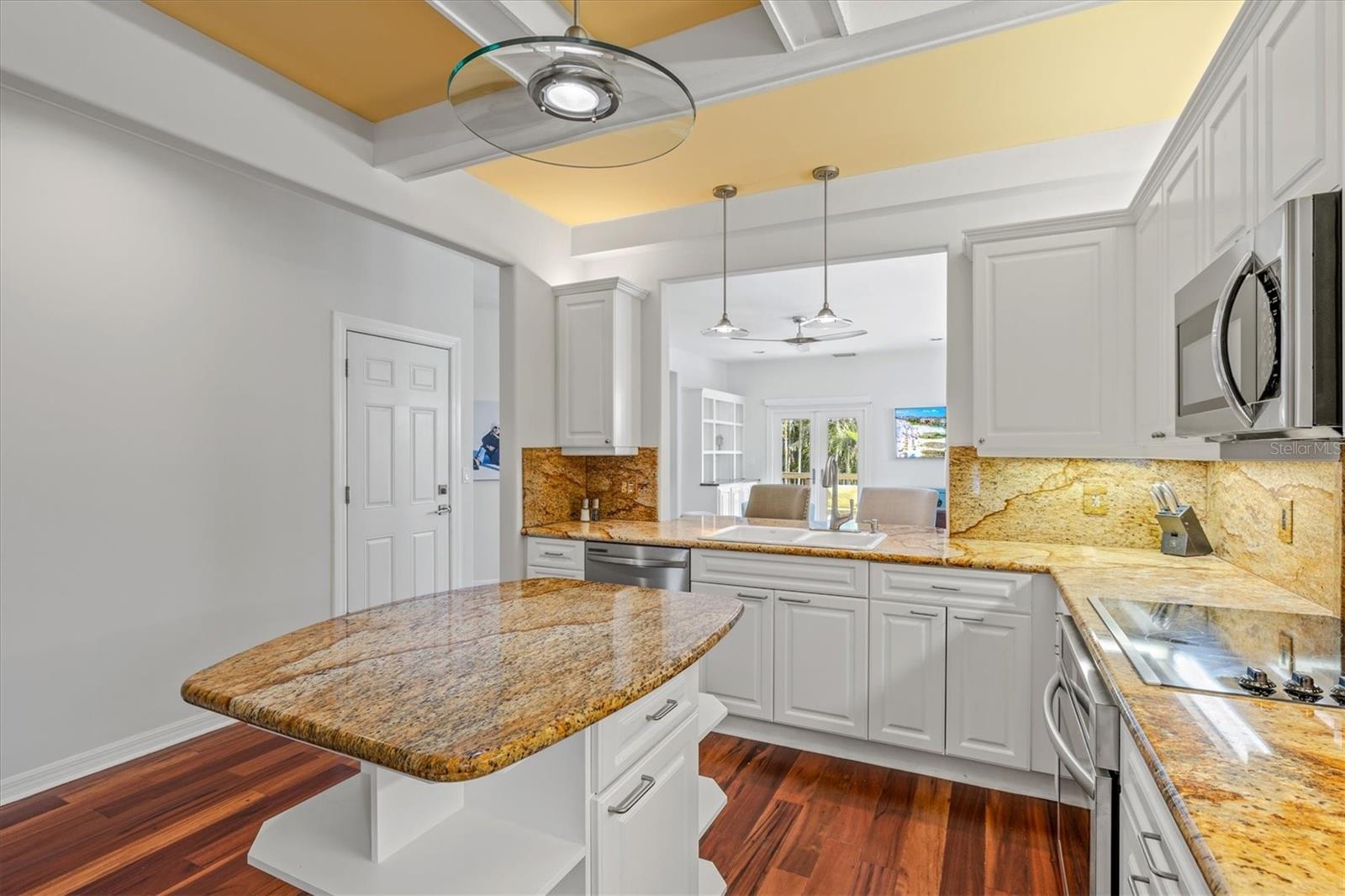 ROBERTS POINT 2 - Residential