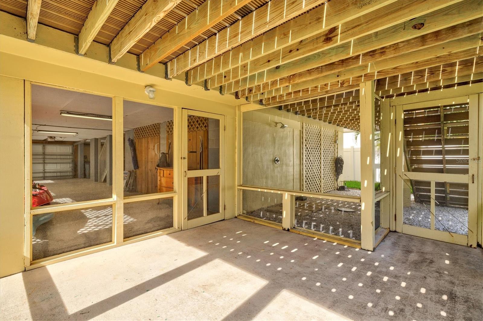 ROBERTS POINT 2 - Residential